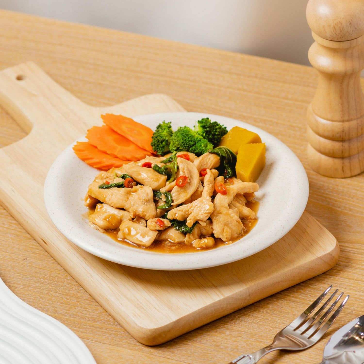 Stir Fried Thai Basil (Spicy)
